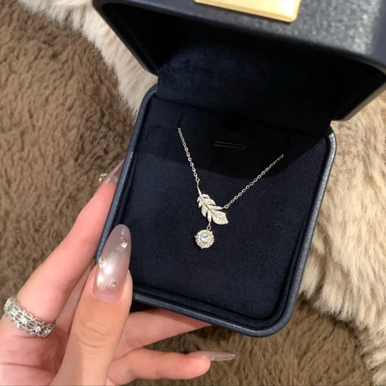 Feather Necklace Falling Light in 925 Sterling Silver with Round Cubic Zirconia Drop